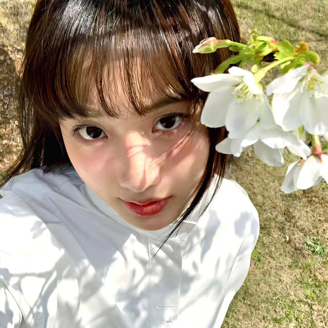 阳台上的坏女孩